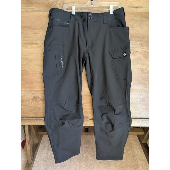 Truewerk Snow Pants Mens 36x34 Black T2 Cargo Stretch Performance Gorpcore NWT - Picture 1 of 4